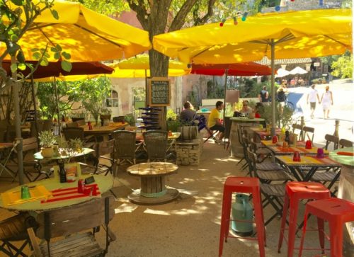 Terrasse avec Parasols